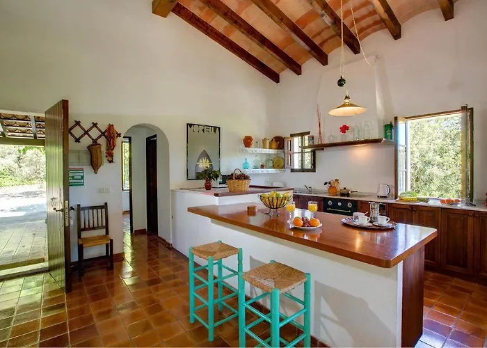 Villa Bennassar By Vintage Travel