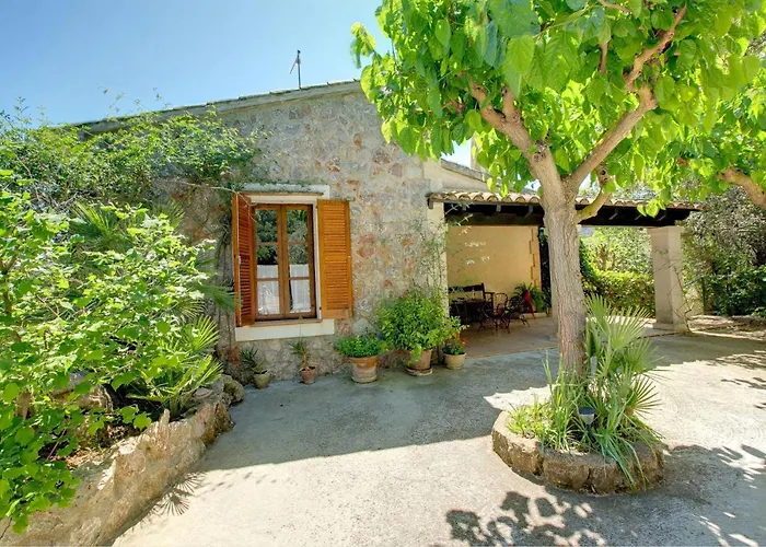 Villa Bennassar By Vintage Travel *