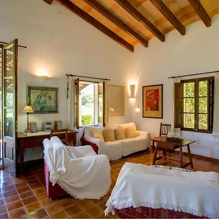 Bennassar By Vintage Travel Pollensa