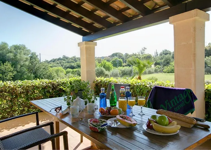 Villa Bennassar By Vintage Travel