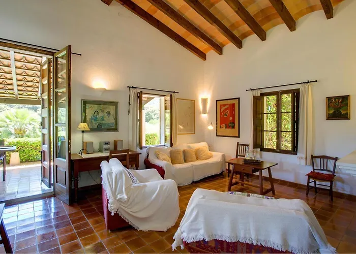 Bennassar By Vintage Travel Pollensa