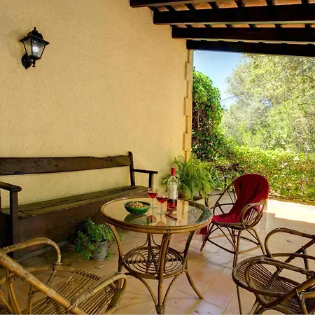Bennassar By Vintage Travel Pollença