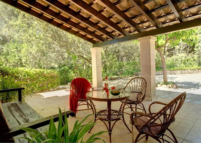 Villa Bennassar By Vintage Travel *